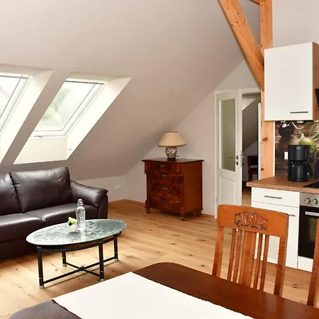 Domizil Eutschuetzgruen Apartment
